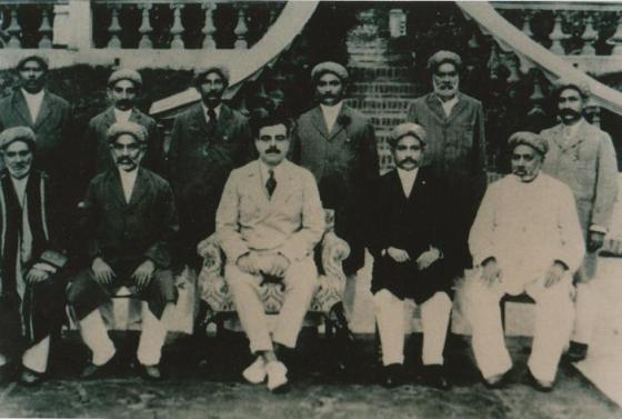 Aga Khan III with leaders of the Jamat in Burma. The date of the photo is unknown.