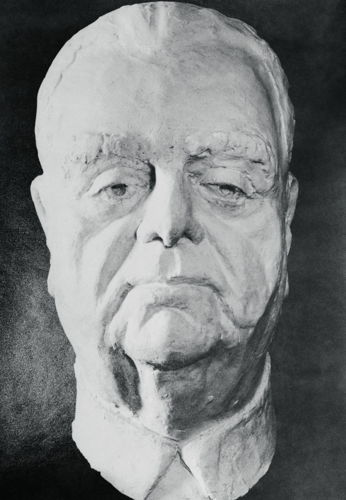 This thoughtful study of the late Aga Khan was done in clay by his late wife, the Begum Aga Khan. Image by © Bettmann/CORBIS. Please click for enlargement.