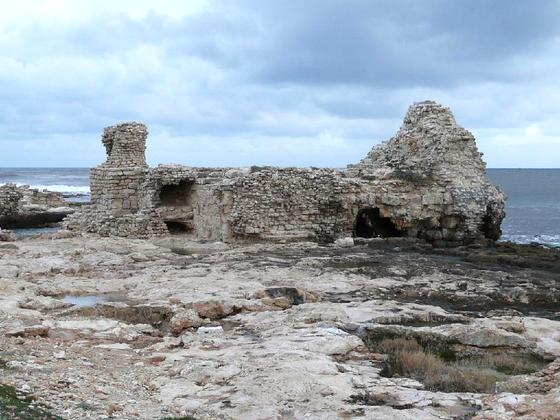 Fatimid Fortification on the al-Mahdiya seafront
