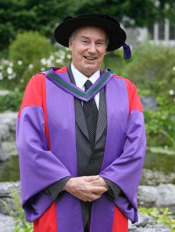 University honours His Highness the Aga Khan