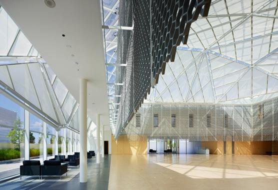  “When the sun moves across the sky, the shadows dance along the building’s surfaces.”  Photo: Maki and Associates/Moriyama and Teshima Architects.