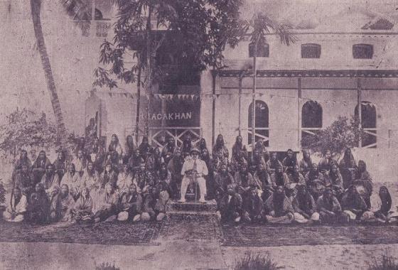 His Highness the Aga Khan with the Ismaili Ladies Volunteer Corps of Zanzibar..