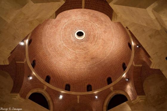 One of the seven domes at the Ismaili Centre, Dubai. The domes were built in brick and wood by Kashmiri masons equipped with increasingly rare traditional construction skills. Photo: Muslim Harji, Montreal, PQ. Copyright.