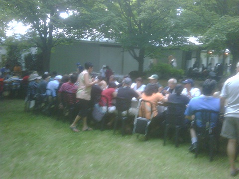 Volunteers having their lunch