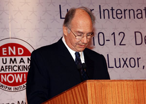 His Highness the Aga Khan delivering the Opening Remarks during the Award Ceremony