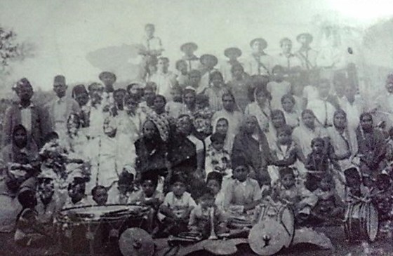 A historical photo of the Daman Jamat