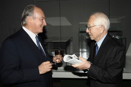 His Highness the Aga Khan with architect Fumihiko Maki at an Aga Khan Museum Exhibition held at the Louvre in 2007. The renowned Japanese architect has served twice on the Master Jury of the Aga Khan Award for Architecture, and designed both the Delegation of the Ismaili Imamat Building in Ottawa which was opened in 2008 and the new Aga Khan Museum in Toronto expected to open in 2014. Photo: AKDN/Gary Otte