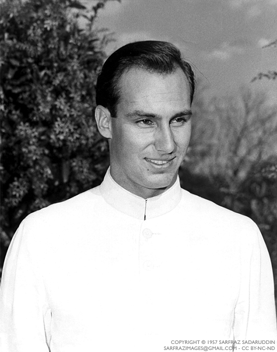 1957-copyright-sarfraz-sadaruddin-mhi-looking-his-left-FINAL-CC