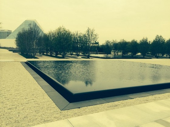 The Park and the Ismaili Centre. Photo:  Malik Merchant/Simerg. 