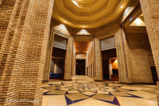 Please click on image for Muslim Harji's Photo Essay. 