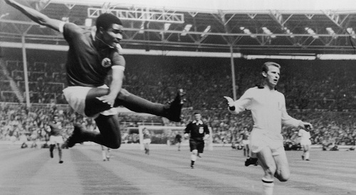 Eusebio in action