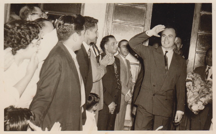 prince-aly-khan-lm-being-greeted