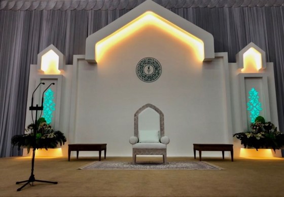 Aga Khan Mawlana Hazar Imam Nairobi Darbar Stage cropped