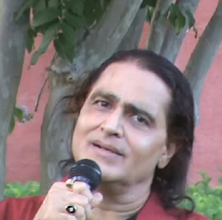 Enoo pictured during the rendition of the popular Ismaili Ginan Sahebji Tu More Man Bhave