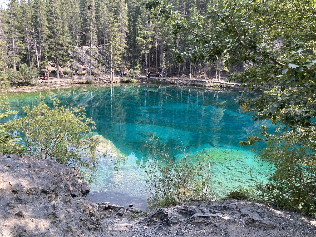 Grassi Lakes Simerg, Malik Merchant