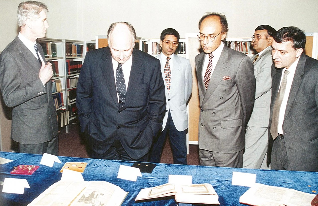 Aga Khan visits IIS library